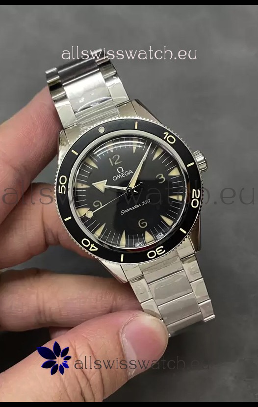 Omega Seamaster 300 Black Dial 1:1 Mirror Swiss Replica Watch